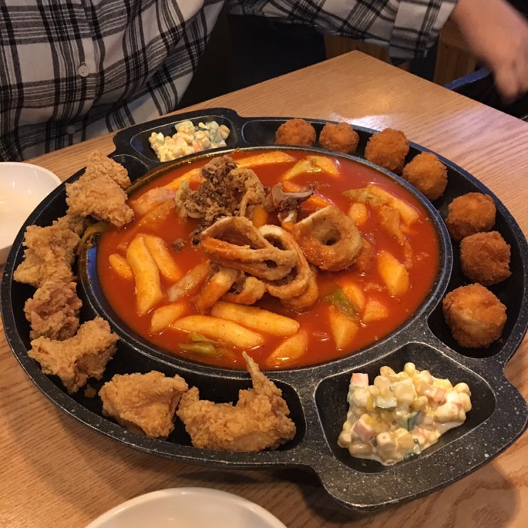  수원/수원맛집) 맛있고 다양한 메뉴와 기분 좋은 서비스에 재방문의사 10000% 수원펀비어킹매탄점 방문후기