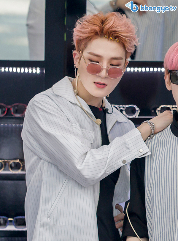  [셀럽] 보이그룹 인투잇(in2it)의 인표님이 선택한 선글라스는?