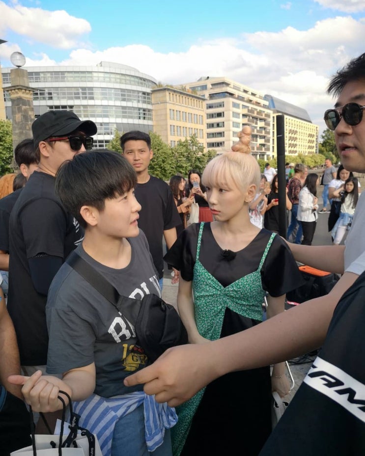  태연 비긴어게인 버스킹 촬영