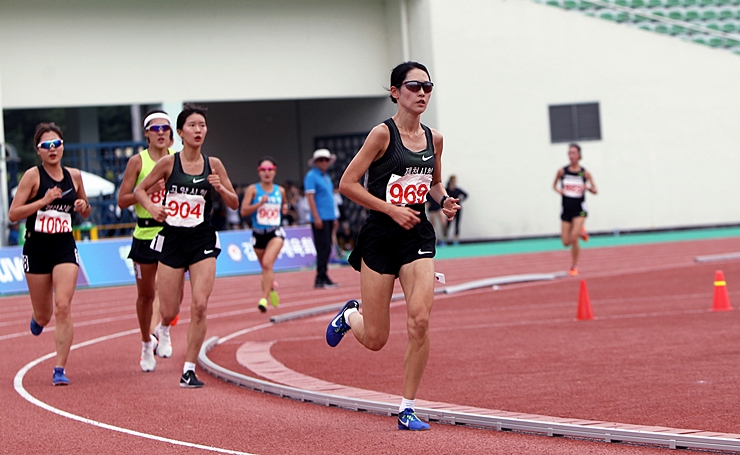 KBS육상'... <b>여자 5000m</b> '대회<b>신기록</b>' 만든 3인...