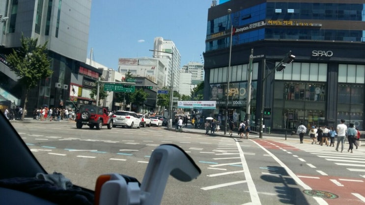  강남역 씽크대 배관 뚫어 세척하고 홍대 외벽본드 실리콘제거후  합정역  지나서 상일동 화재청소 현장으로 가는중 강변북로 많이 밀림
