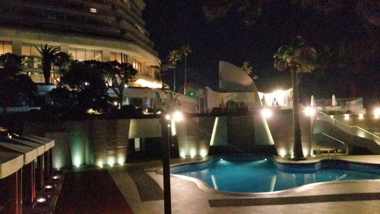  할로윈데이, 외국어교환모임친구들과 중문에 있는[더클리프]에 가다.