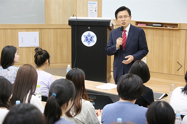  '남자 박근혜'소리 듣는 황, 스스로 무덤을 '또' 파다