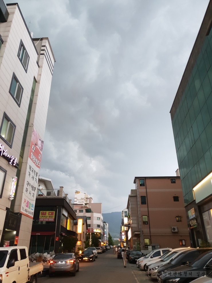 시험기간, 숨이 턱턱 막히도록 피곤하지만 멋진 하늘; 2019년 6월 15일 토요일