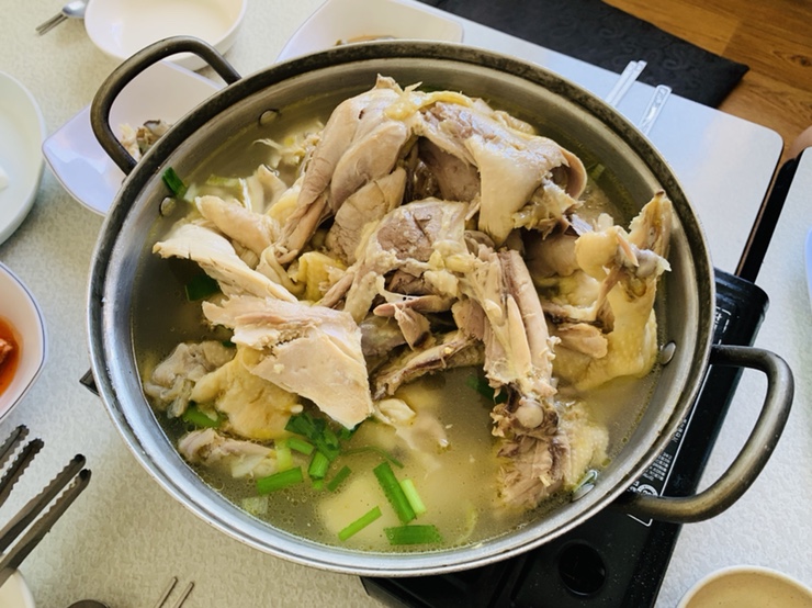  공주 계룡산 계곡 맛집 - 개울가 현대식당 닭백숙