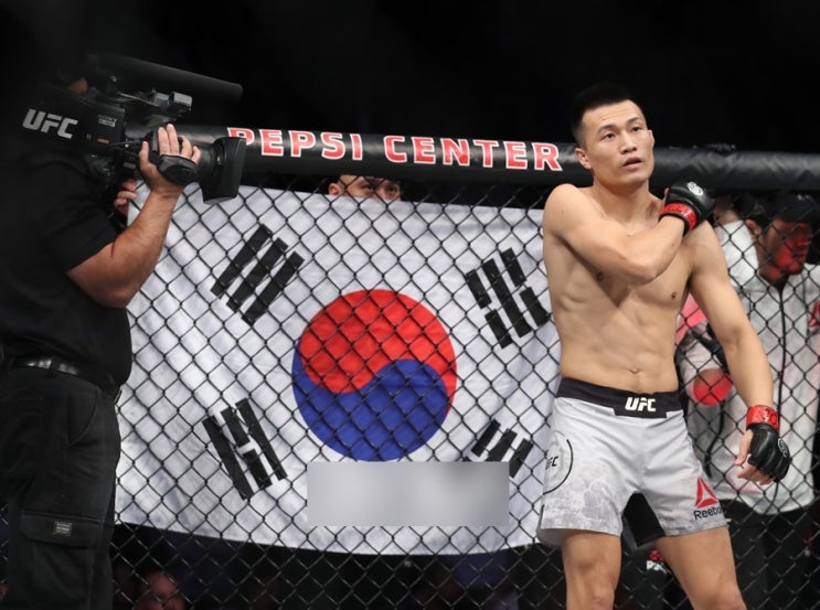  [정찬성]코리안 좀비 정찬성 모이카노 KO승!