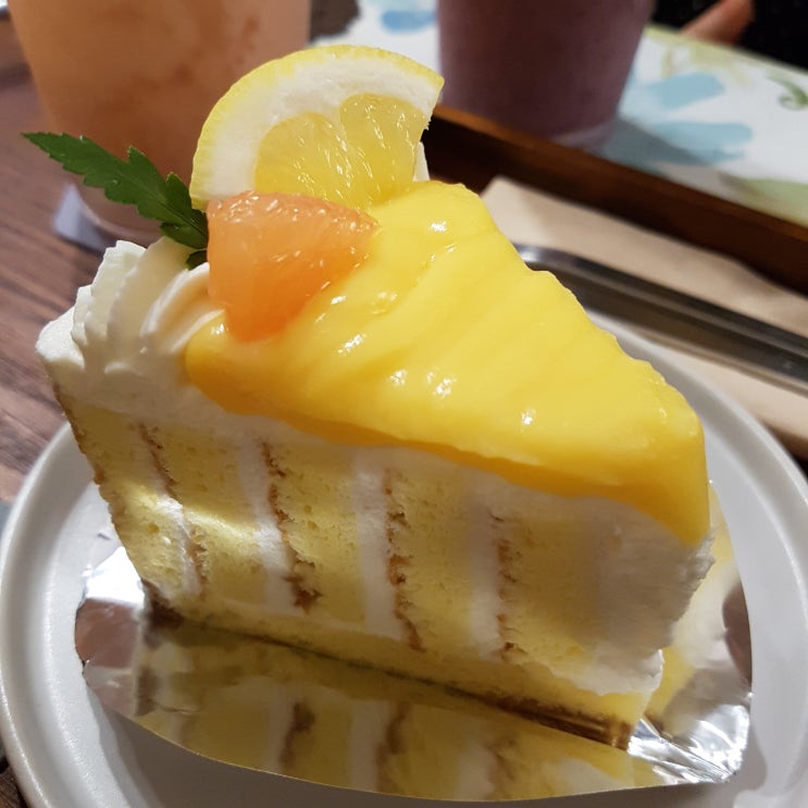 [울산 삼산동] 자유정거장 - 수제케이크, 자몽드는밤, 베리굿