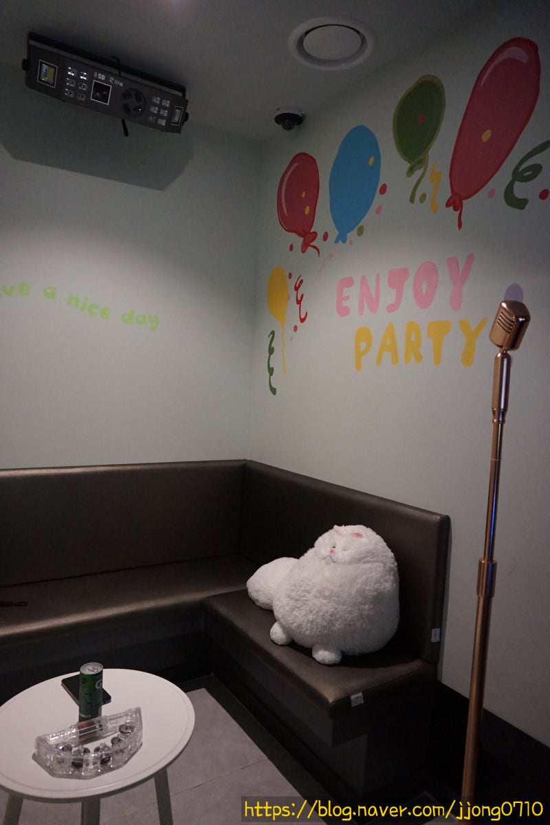 신촌코인노래방 스탠드마이크가 있는 곳 이화코노에서 노래하기^^ : 네이버 블로그