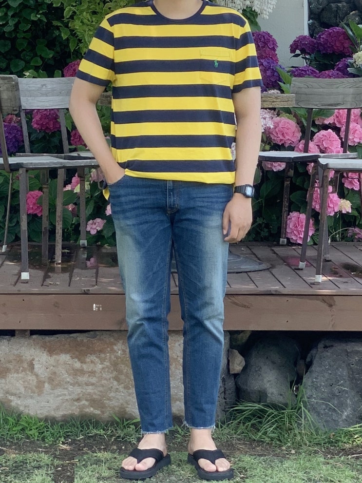  남자 스트라이프 티셔츠 와 남성 쪼리 로 시원하게!