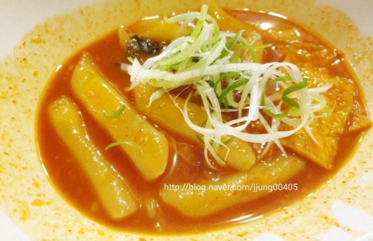명동 떡볶이 맛집 남산아래 빨강떡 : 영화 검은사제들 촬영장소