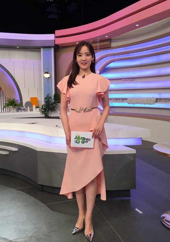  연예인협찬 kbs2 생생정보 이지연아니운서 나나쇼룸옷을 입고 방송에 나오셨어요~^^