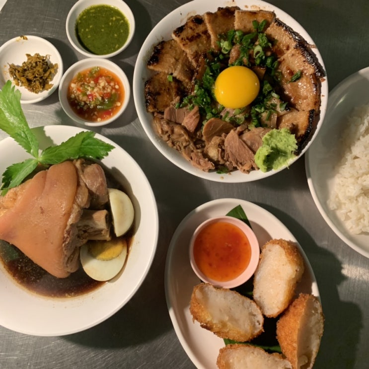  한남동 맛집 카오카무, 족발밥이라니 여기가 태국이야?