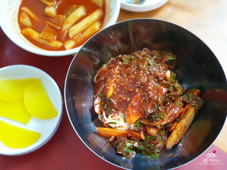  서대문 맛집 충정로 우리하우스 - 생활의 달인 쫄면 은둔식달 쫄면의 달인 : 흑새우로 만든 양념장이 일품인 쫄면, 맛있는 떡볶이