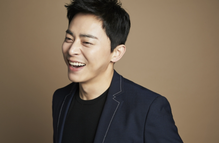  슬기로운 의사생활 조정석 신원호 신작의 주연으로 돌아오게 된 배우