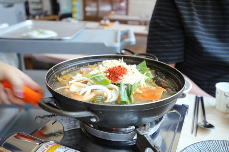  안면도 해비알 꽃게 - 게국지 꽃게탕 세트와 생선구이 먹고왔어요.