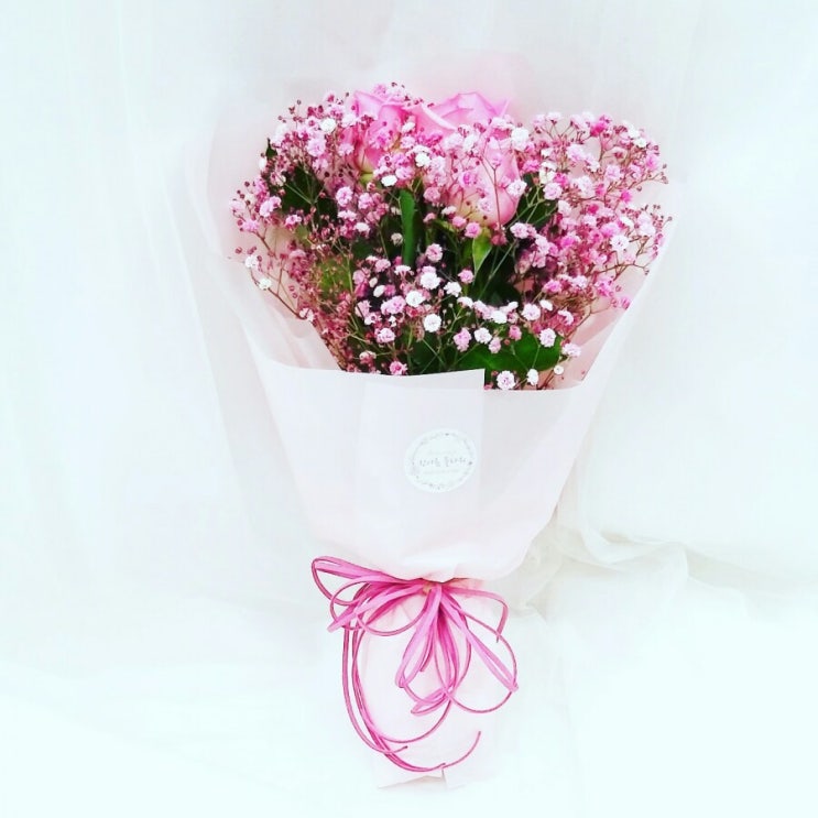 핑크장미 안개꽃다발 여자친구선물추천 생일선물추천 단체선물 관저동꽃집 관저동예쁜꽃집 한아름플라워