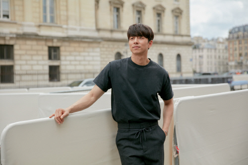  공유, 프랑스 사로잡은 '올블랙' 패션 … 훈남미의 정석[포토] (스포츠서울_2019.06.24)