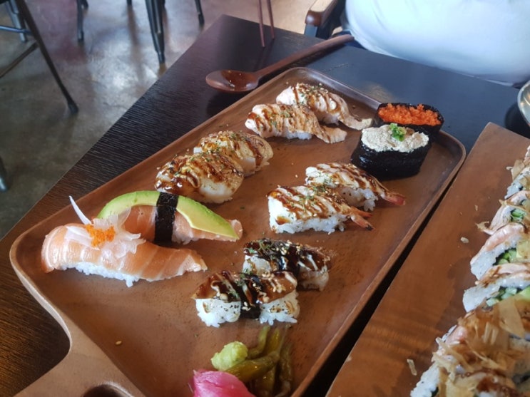  넙디맛집, 너구리소굴에서 영종도데이트 문제없어요!