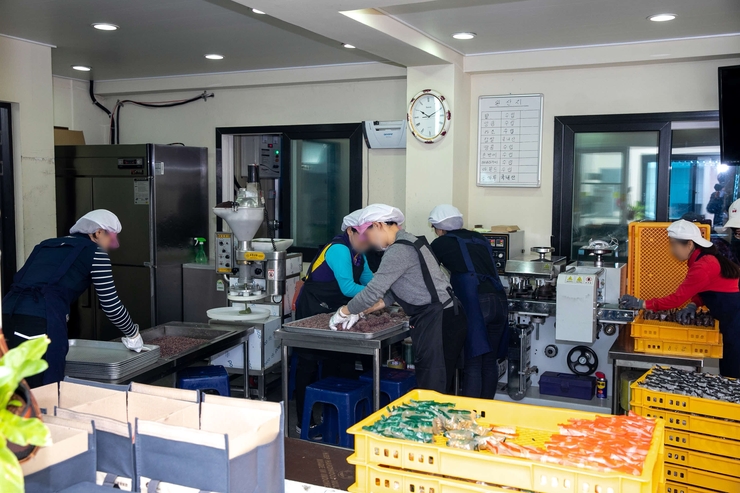  용두암오메기떡 용두암구경하고 고고~개당 500원!!