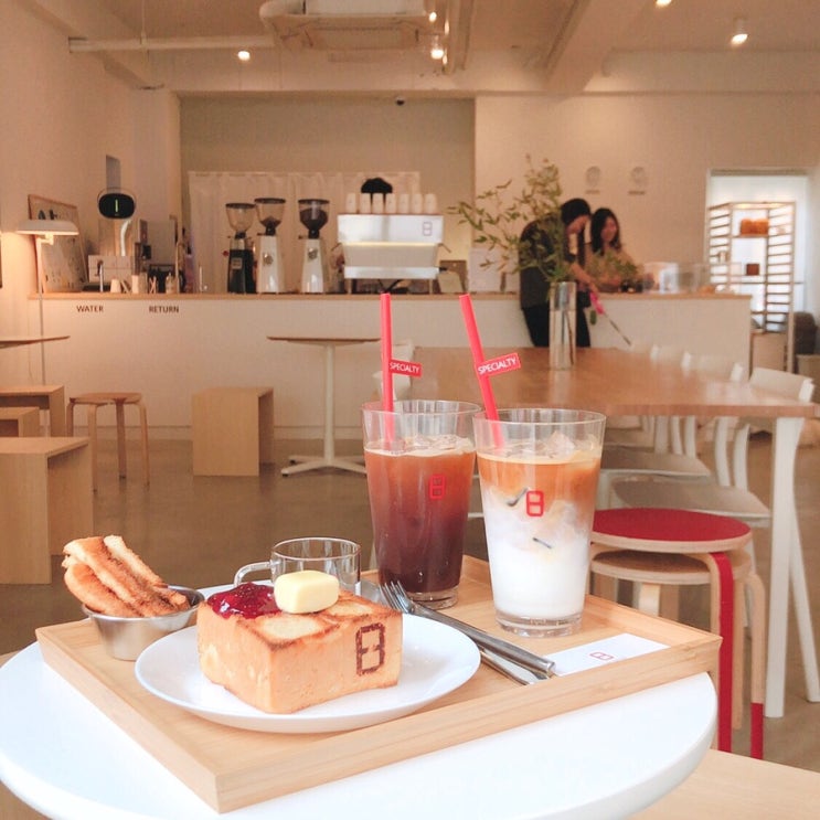  고소한 라떼가 있는 깔끔한 서촌 카페 '118 coffee'