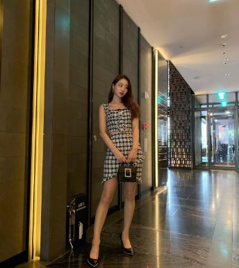  2019 여름유행패션 여자연예인사복패션