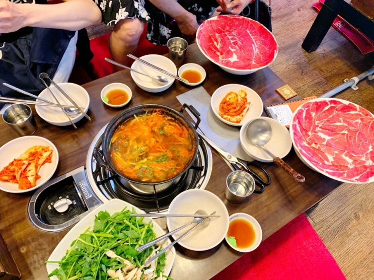  2019년 6월 22일 부천 현백맛집 등촌칼국수.애플 에어팟2세대 유선충전기