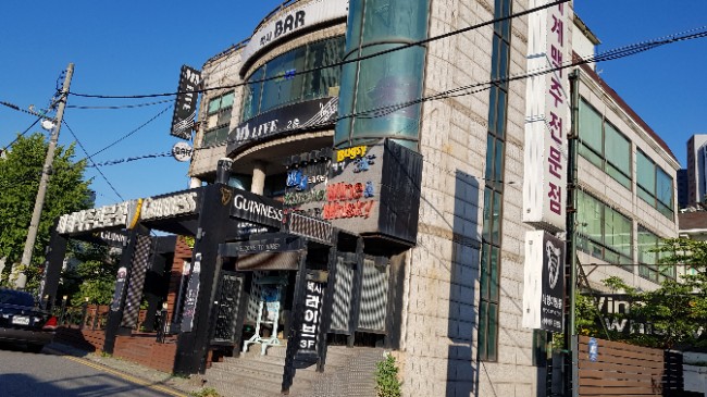 인천 송도에있는 건물 3년동안 누수가 됐다고 합니다..