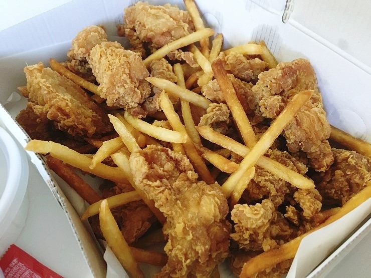  회기동 맛집 리얼후라이 경희대점에서 치킨포장~