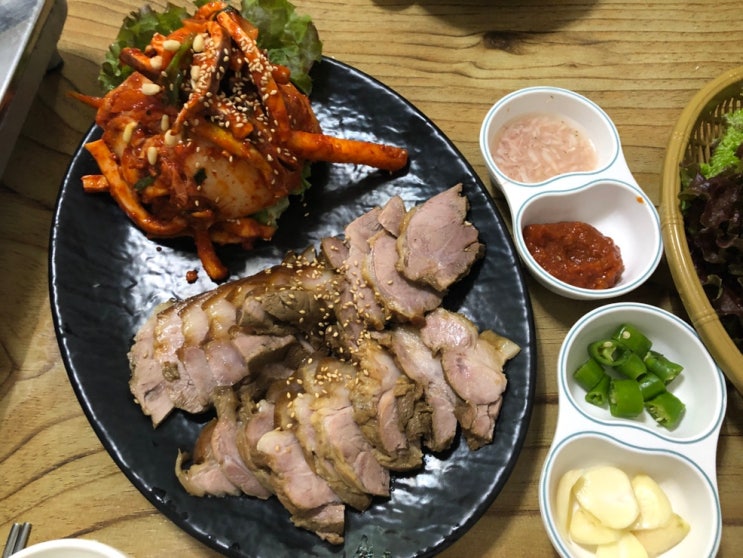  ::구리 돌다리보쌈칼국수:: 한방오징어보쌈에 전골칼국수로 맛있고 든든한 한끼해결!