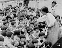  <아카이브>를 통해 본 한국전쟁과 유네스코 — 교육을 통해 전후의 빈곤에서 벗어나다!