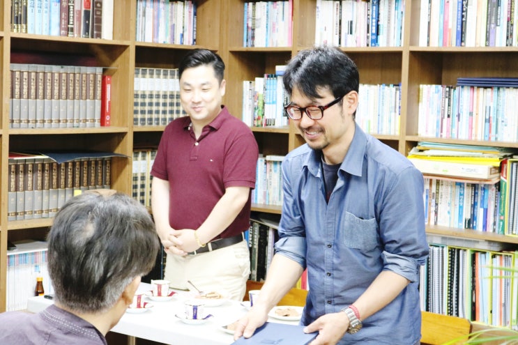  장철수 감독, '영화 은밀하게 위대하게' 패럴스마트폰영화제 심사위원 위촉장 전달