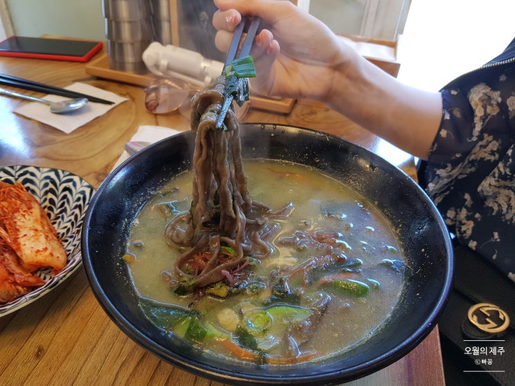 [오월의 제주] 1일차 : 톳 칼국수가 맛있는 &lt;나성칼국수&gt;