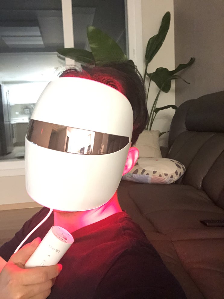  LG Pra.L Derma LED Mask