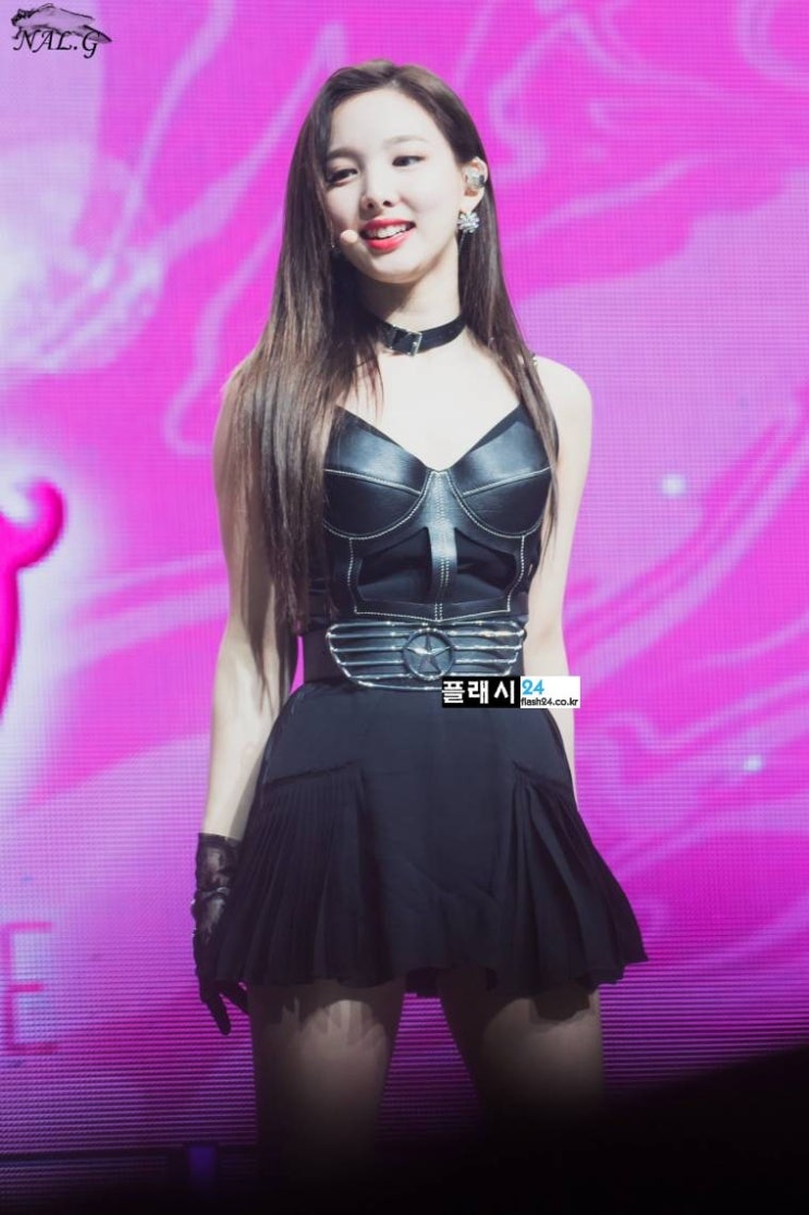  TWICE 나연 쇼챔피언 무대의상