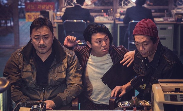  넷플릭스 영화 추천 성난황소 줄거리 결말 / 마동석 팔뚝 액션 속시원함