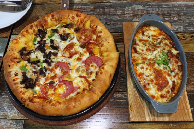  혜화동 맛집 '피자보이시나 대학로점' 쭉쭉 늘어나는 치즈 보이시나?
