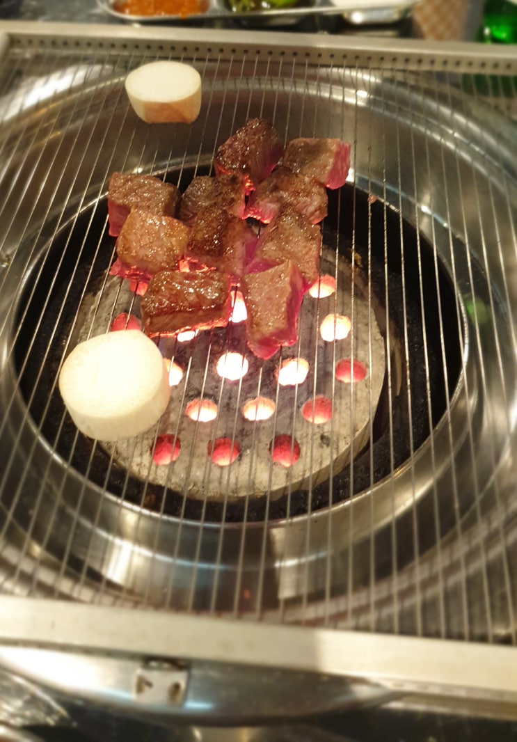  방이동 소고기 맛집! 【깍뚝연탄구이】