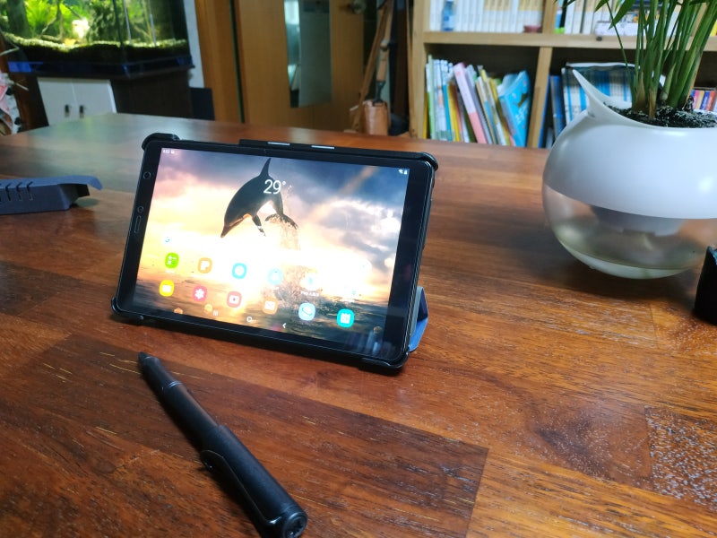 딸아이를 위해 갤럭시탭 A 8.0 PLUS with S-PEN 2019 (SM-P200)을 구입하다.