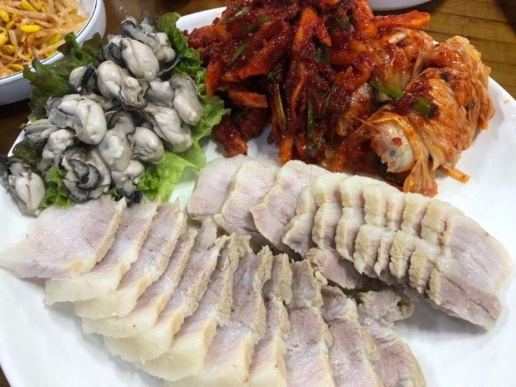  종로3가 맛집 최부자보쌈 고기추가요!