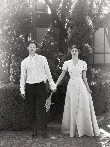 송혜교 송중기 열애부터 결혼 불화 이혼까지.. 송혜교 송중기 열애부터 결혼 불화 이혼까지..