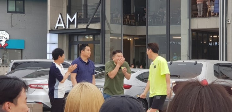  【강릉 - 한끼줍쇼】 카메라 렌즈의 피해자? 강호동을 안목 커피거리에서 만나다.