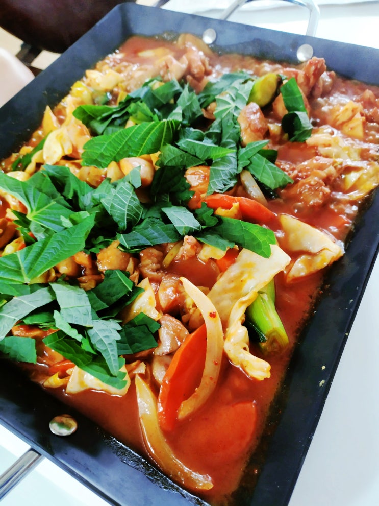  매콤한 닭갈비 만들기