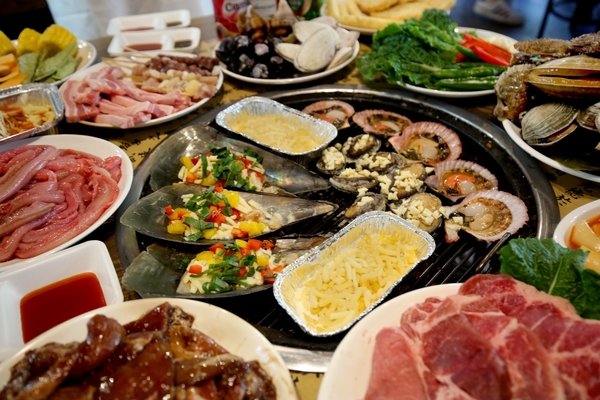  예술의전당 맛집 고기와 해산물을 함께 즐기는 육해공 뷔페