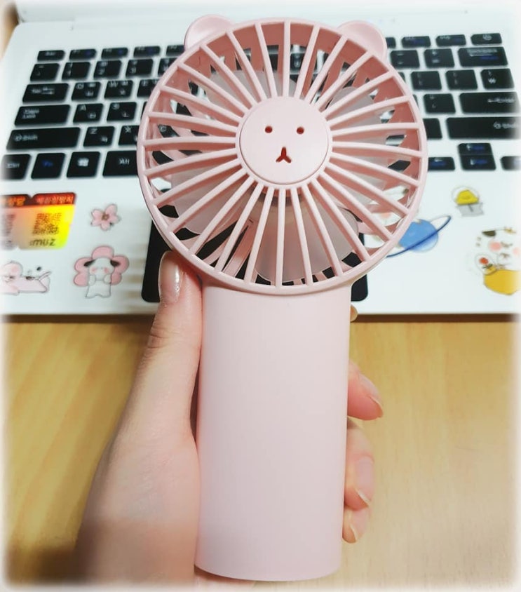  여름엔 필수품 귀여운 미니 선풍기!