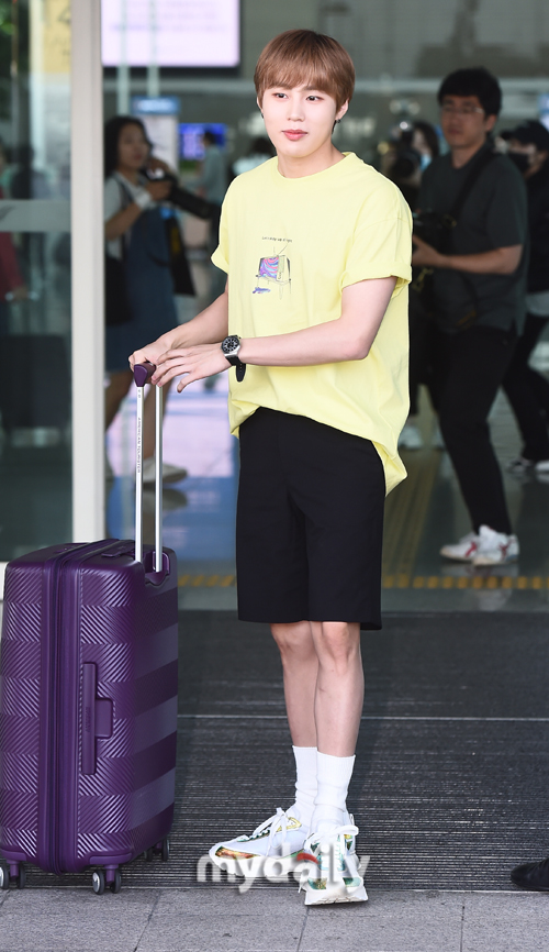 2019 남자아이돌이 선택한 시계 : 스와치 / 하성운 / 골든차일드 보민 / SF9 로운 / 에이티즈 / 광희 2019 남자아이돌이 선택한 시계 : 스와치 / 하성운 / 골든차일드 보민 / SF9 로운 / 에이티즈 / 광희