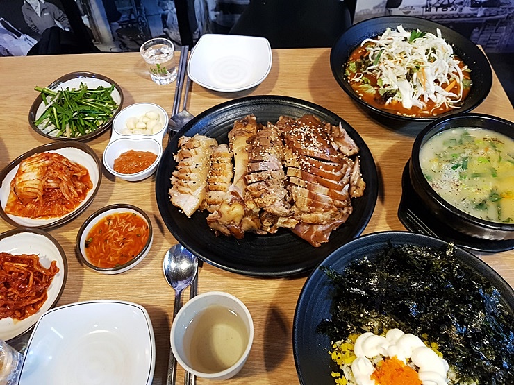  서울 족발 맛집 서민갑부 나온 대박 족발집 돼순이네왕족발