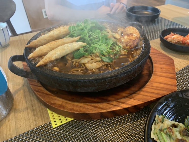  짬뽕은 안 팔아요 짜장이 주 메뉴인 남쪽마을 돌짜장