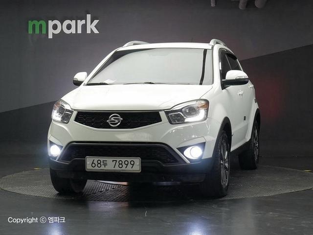  뉴코란도c 중고차 2014년식 인기많아요?