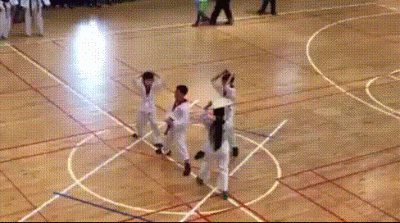 귀여운 태권도 격파 시범 귀여운 태권도 격파 시범