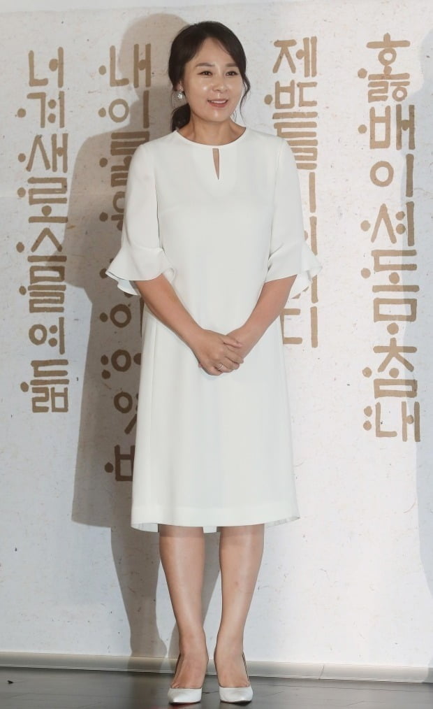  [연예가소식]배우 전미선 사망 소식에..남편 박상훈 감독에 위로 물결